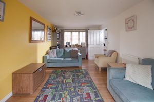 Sitting Room (1)- click for photo gallery